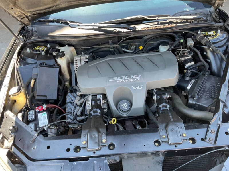 pontiac grand prix 2004 2G2WS522541106426 image pontiac grand prix 2004 2G2WS522541106426 image